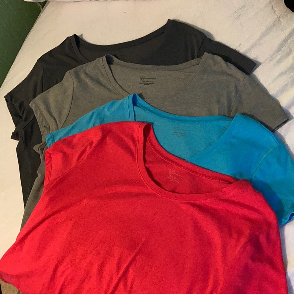 4 pack no boundaries tee shirts